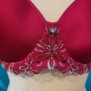 Bali Bra RED 36D Contour Ultra Light Lace Embroidered Back Smoothing 3443